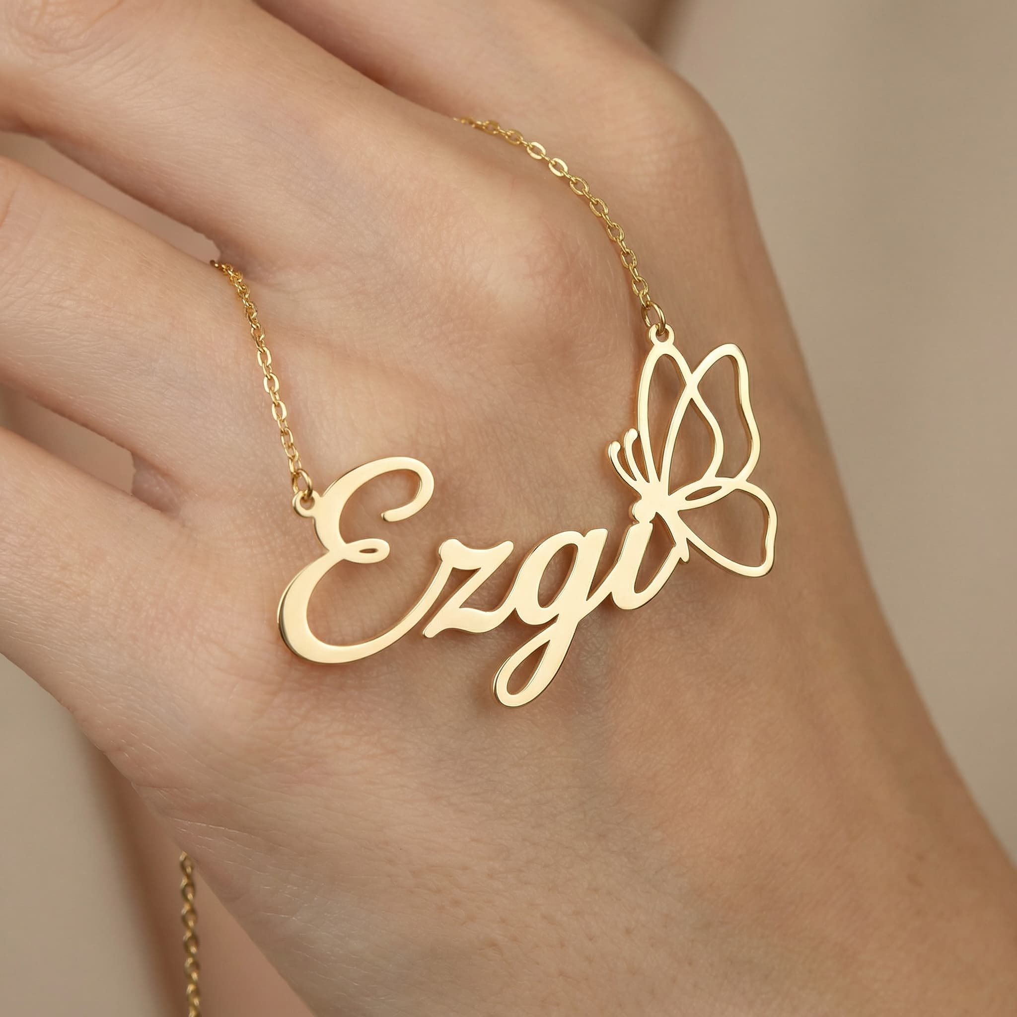 Kelebek Detaylı İsimli 925 Ayar Gümüş Kolye (Kişiye Özel)